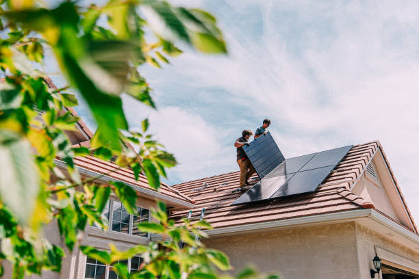 Best Roof Gutter Cleaning  in Moses Lake, WA